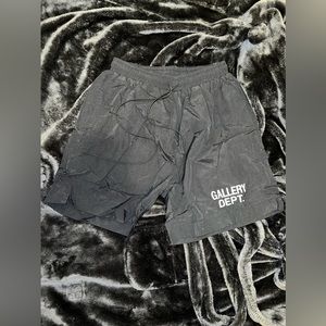 Basic Black Gallery Dept Shorts (Size M)